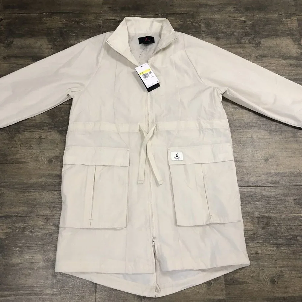 NWT Jordan Essentials Women's Oversized Jacket‎ Size Small DM5197-104 $120
